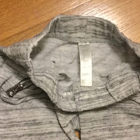 Set - Picture 4 of 5